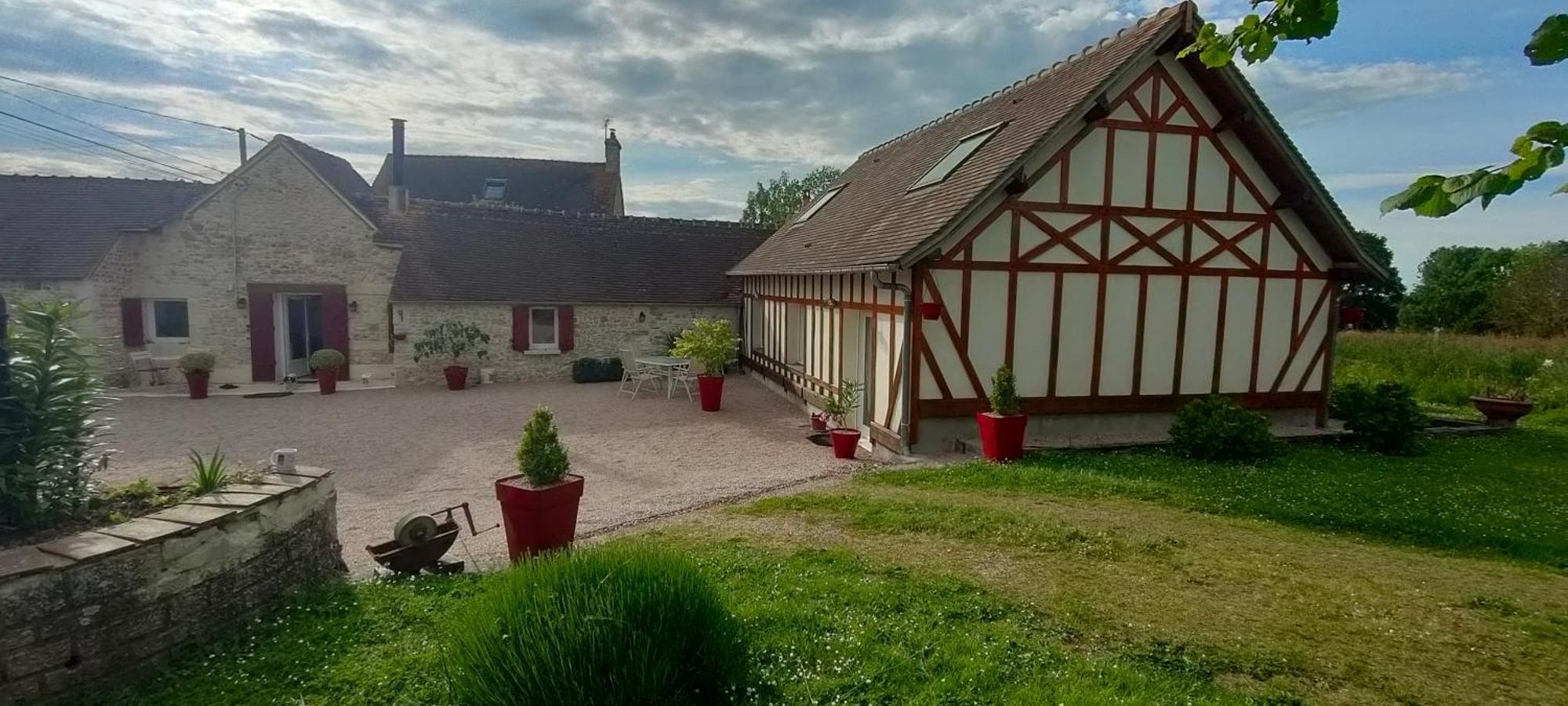 Les Lys Jolie Suite Parentale Privative Deux Adultes Avec Sdd Pertheville-Ners エクステリア 写真