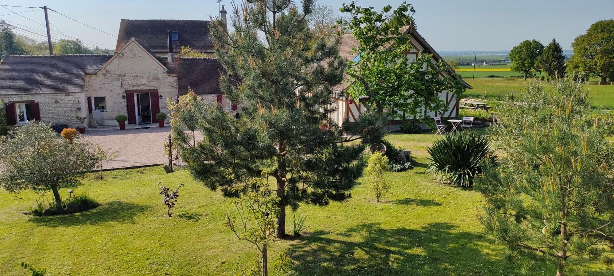 Les Lys Jolie Suite Parentale Privative Deux Adultes Avec Sdd Pertheville-Ners エクステリア 写真
