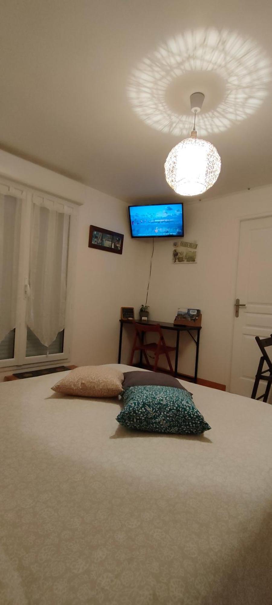 Les Lys Jolie Suite Parentale Privative Deux Adultes Avec Sdd Pertheville-Ners エクステリア 写真